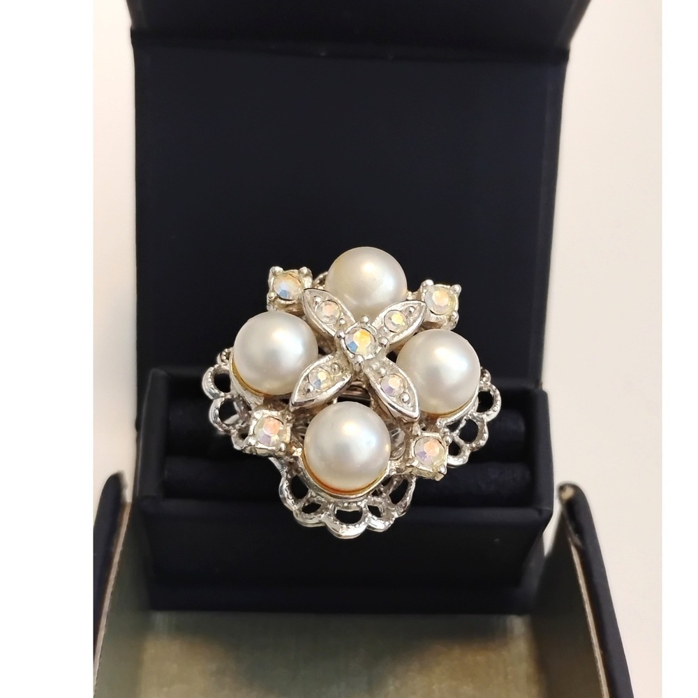 ❤️Victorian Revival Camelot Gothic Pearl Aurora Borealis Vintage Romantic Ring